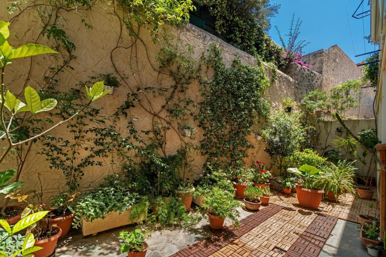 Guest house Arolithos Spetses Town