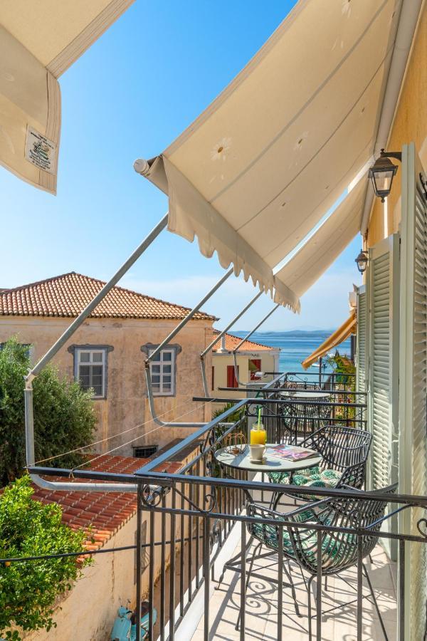 Guest house Arolithos Spetses Town