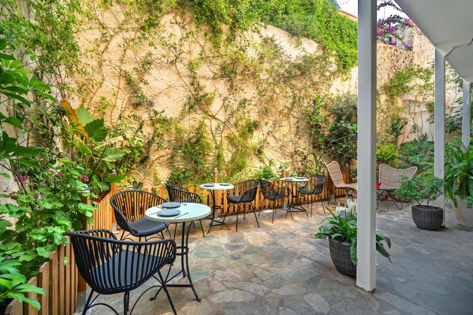 Guest house Arolithos Spetses Town
