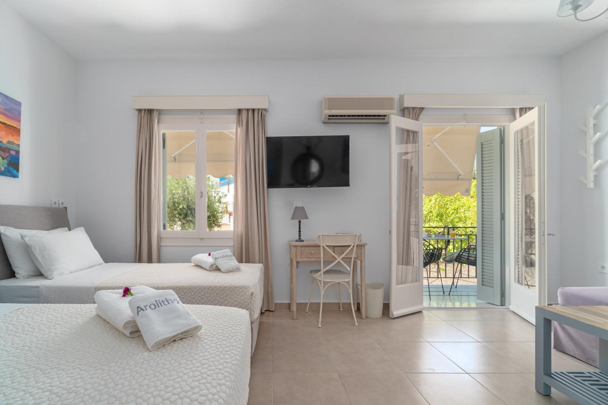 Guest house Arolithos