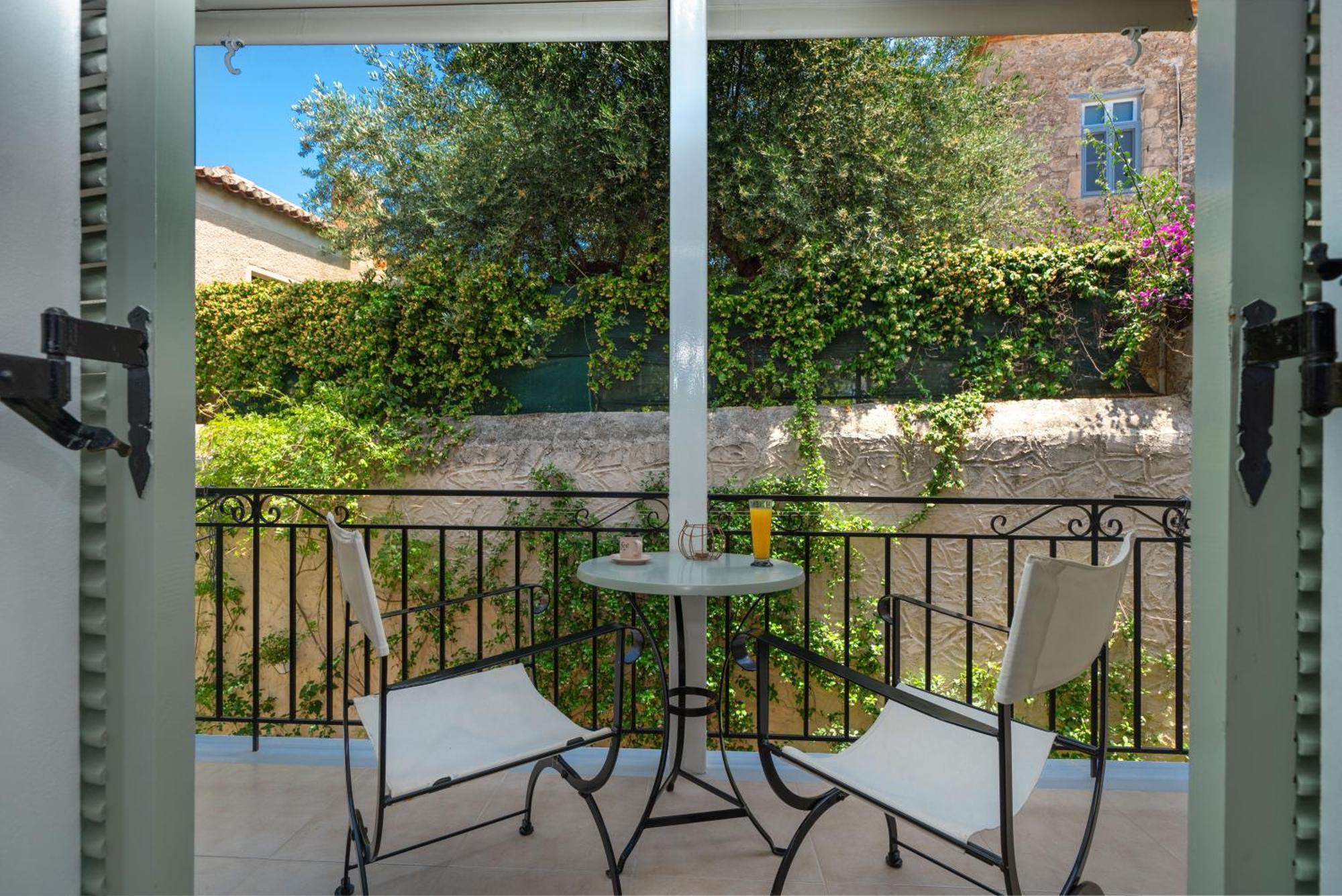 Guest house Arolithos Spetses Town